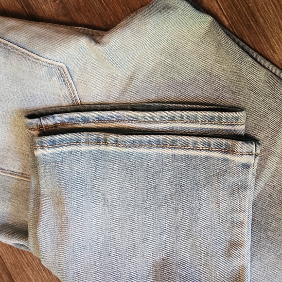 Old Navy Kicker Boot Cut Jeans - Size 2 Petite - Picture 6 of 7